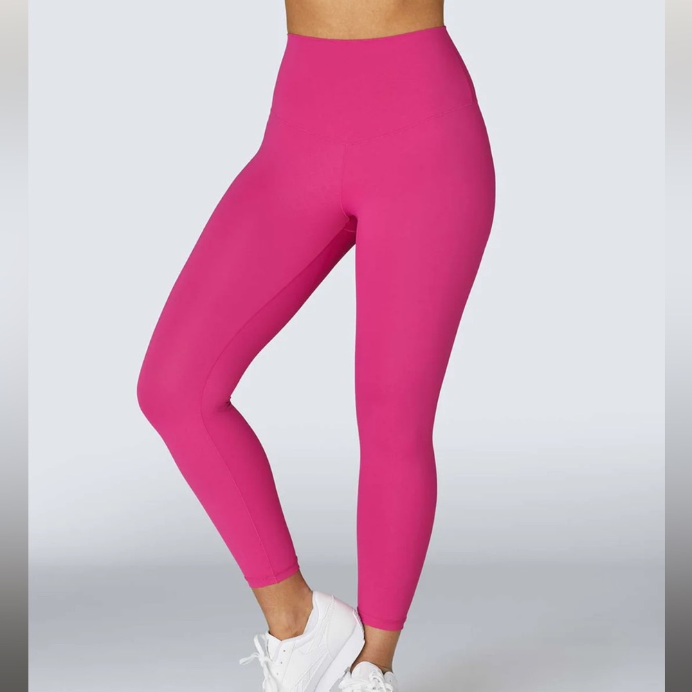 Shefit Pink Size Small 3/4‎ Length leggings, Size S, EUC